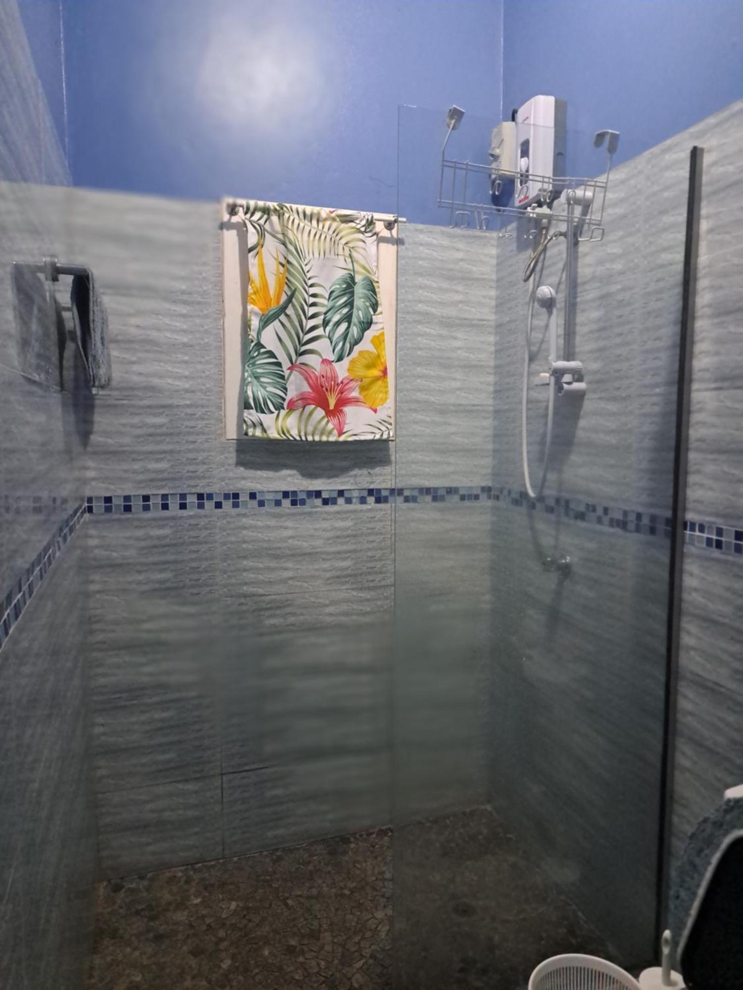 לינה וארוחת בוקר סובה Tropical Almond Haven מראה חיצוני תמונה